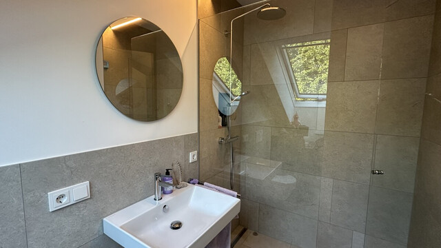 Traumhafte 2-Zimmer-Dachgeschosswohnung in neu renovierter Villa in Lochau am Bodensee zu vermieten