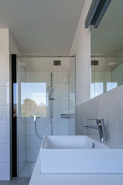 Ruhige, modernde und sehr helle 3-Zi-Terrassenwohnung