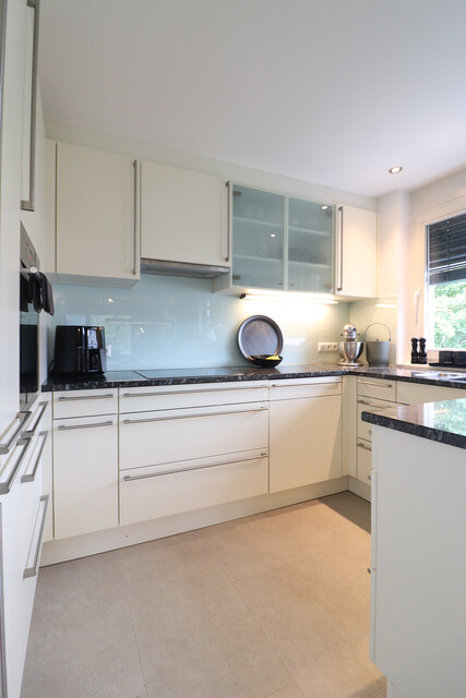 Feldkirch-Altenstadt: äußerst gepflegte Wohnung mit geräumiger Terrasse und 2 Tiefgaragen-Plätzen