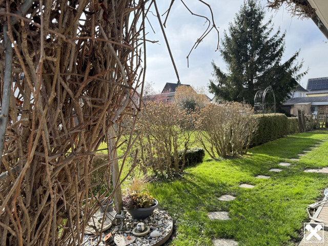 Naturnahes Wohnen - Sehr gepflegtes Einfamilienhaus mit Garage