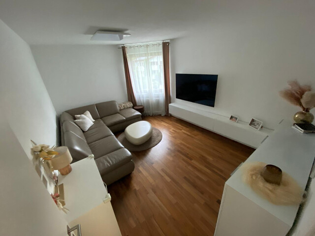 Zentral gelegene 2,5 Zimmer-Wohnung mit Balkon (Provisionsfrei)