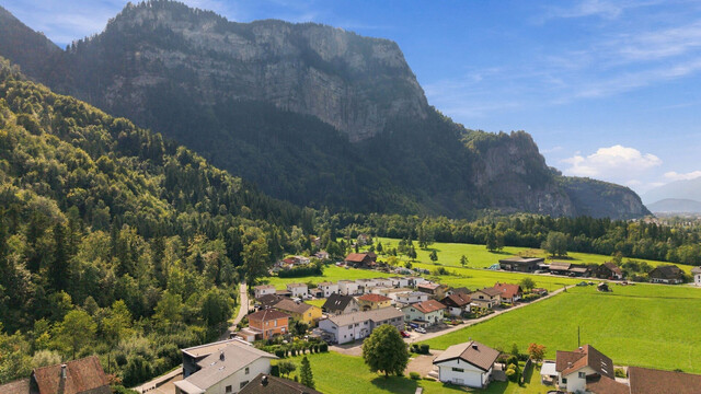 Dornbirn: Modernes 4-Zimmer-Reihenhaus in Massivbauweise mit Garten, Terrasse und Garage