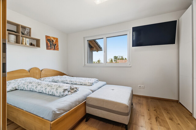 Dornbirn: Modernes 4-Zimmer-Reihenhaus in Massivbauweise mit Garten, Terrasse und Garage