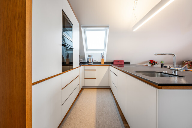 3-Zimmer-Dachgeschosswohnung - beeindruckende Raumhöhe!