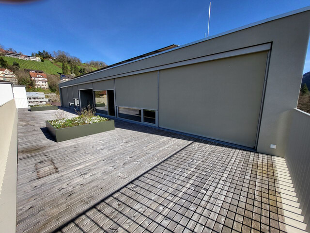 Penthouse, hochwertig, modern, mit Loggia, großer Terrasse, 2 TG-Plätzen im Zentrum von Feldkirch