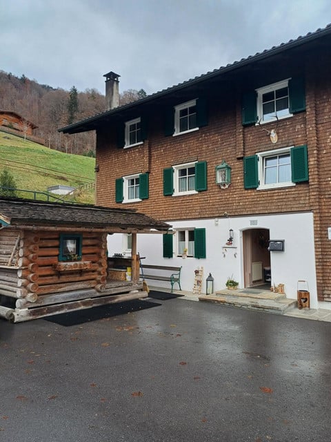 vollmöblierte schöne 2 Zimmer- Wohnung in Schruns