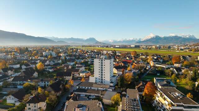 Lustenau: Ankommen und wohlfühlen – 3,5 Zimmer mit Balkon und Freiraum