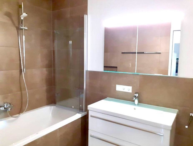 Schöne 3-Zimmer-Dachgeschoßwohnung mit Karrenblick - zentrale Lage!