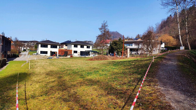 Wunderschönes provisionsfreies Baugrundstück mit 860m2 am Waldrand in Hohenems zu verkaufen! Teilung möglich