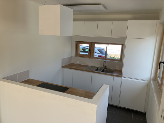 Neues Einfamilienhaus, 3 Schlafzimmer, Garten, Hard