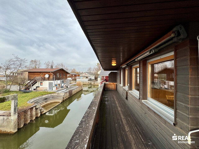 Ferienhaus am Bodensee - Wohnen direkt am Wasser mit Bootsgarage