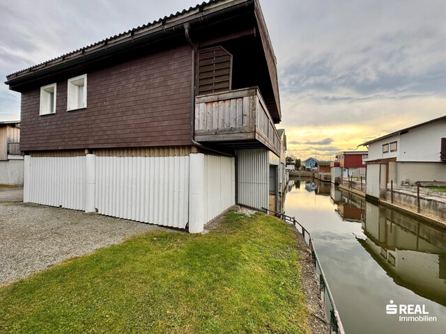 Ferienhaus am Bodensee - Wohnen direkt am Wasser mit Bootsgarage