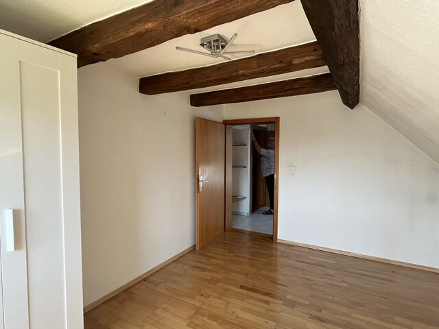 Wohnen mit Altbaucharme: 2-Zimmer-Wohnung im Holzhaus