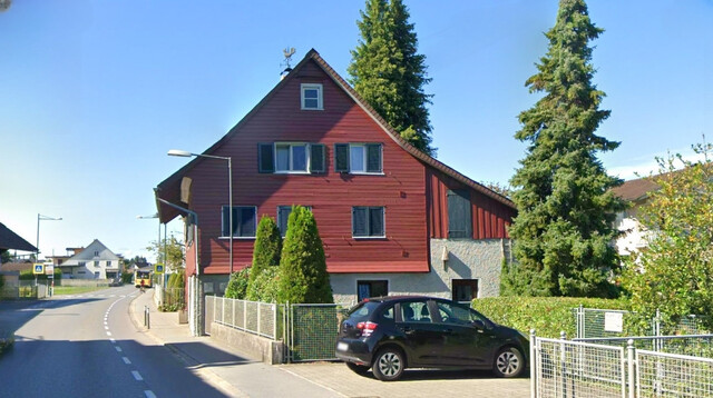 Wohnen mit Altbaucharme: 2-Zimmer-Wohnung im Holzhaus