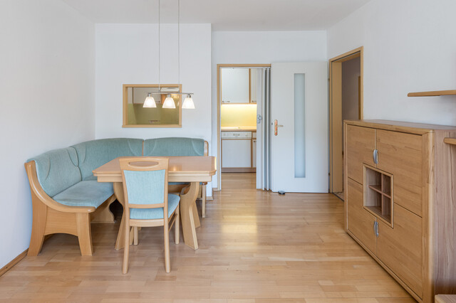 Sonnige 2-Zimmer Wohnung mit Balkon in grüner Wohnanlage