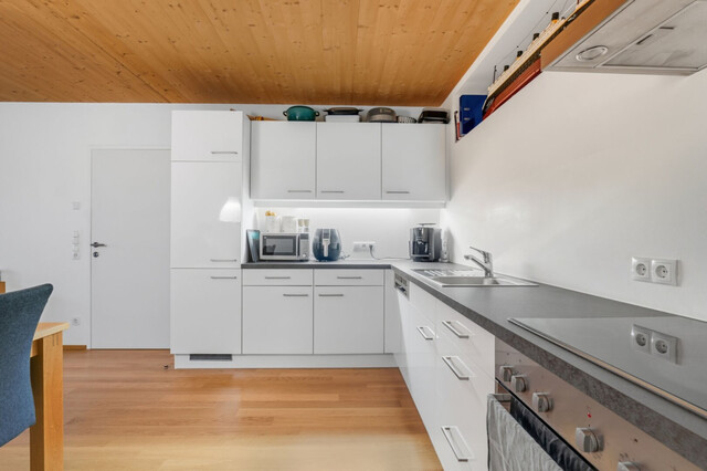 Dornbirn: Moderne 2-Zimmer-Wohnung mit großem Garten und Terrasse