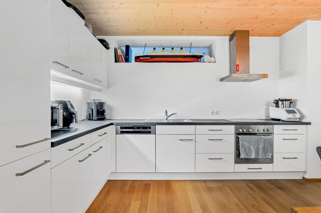 Dornbirn: Moderne 2-Zimmer-Wohnung mit großem Garten und Terrasse