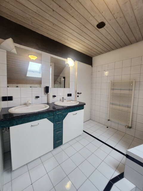 🏡 Stylisches Reihenhaus mit Garten & Wintergarten in Altach 🌿