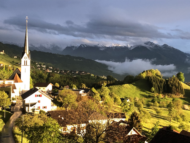 5 Zimmer Wohnung "Traumaussicht"