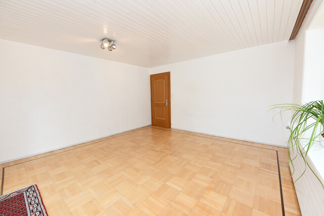 Viel Platz für wenig Geld - große 6 Zimmer Wohnung mit toller Terrasse in Weiler