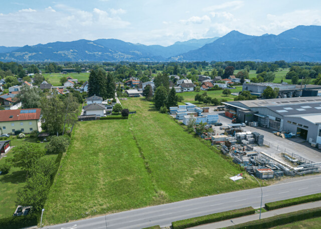 Sonniges Grundstück mit besten Anbindungen