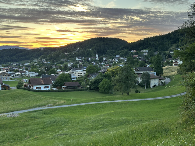 Exklusives Baugrundstück in Hanglage