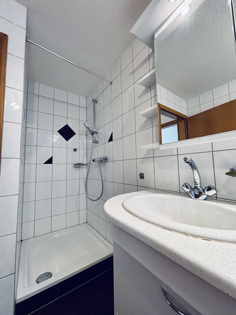 Privatverkauf in Göfis, tolle Wohnung mit Reihenhauscharakter, eigenem Garten und großer Terrasse in toller Hanglage