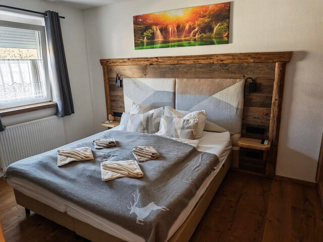 "MODERN LIVING" MIT EIGENEM GARTEN IN SONNIGER LAGE