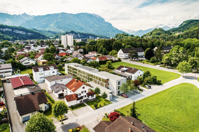 NEUWERTIGE schöne 2-Zimmer Eckterrassenwohnung