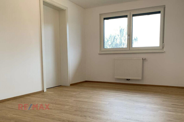 Top-moderne Wohnung in Zweifamilienhaus – Privatsphäre inklusive