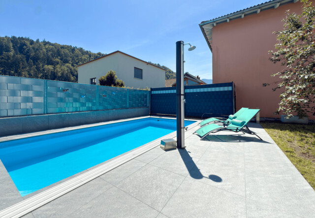 Klassisches Einfamilienhaus mit 4 Zimmern, Pool und Keller