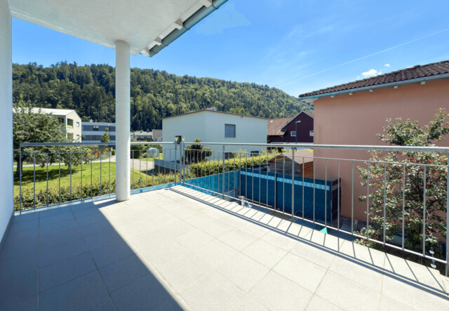 Klassisches Einfamilienhaus mit 4 Zimmern, Pool und Keller