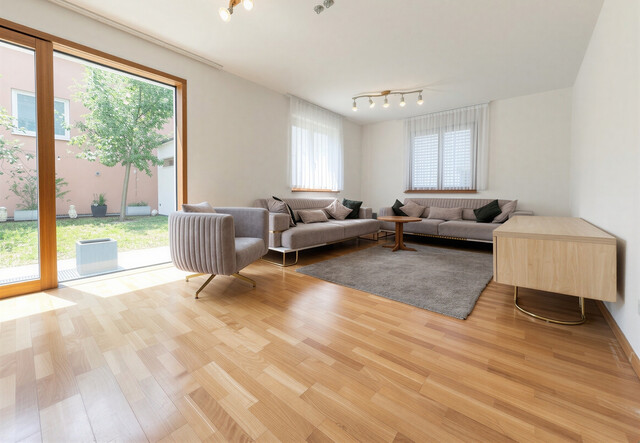 Klassisches Einfamilienhaus mit 4 Zimmern, Pool und Keller