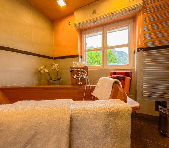 Ein Stück heile Welt...Alpenchalet in eindrucksvoller Lage in Mittelberg!