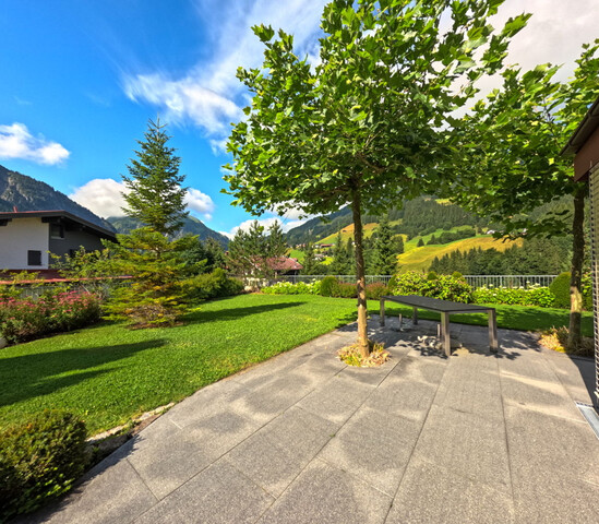 Ein Stück heile Welt...Alpenchalet in eindrucksvoller Lage in Mittelberg!