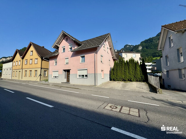 Mehrfamilienhaus mit 5 Wohnungen