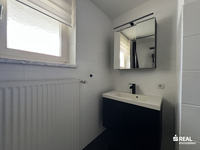 Großzügige 6-Zimmer-Wohnung mit Option auf zwei separate Einheiten