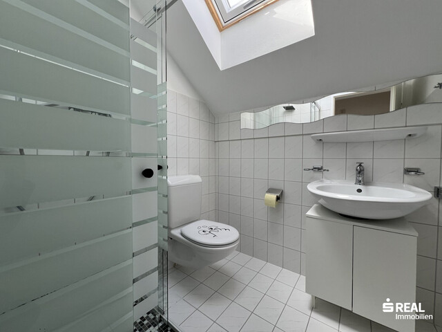 Großzügige 6-Zimmer-Wohnung mit Option auf zwei separate Einheiten