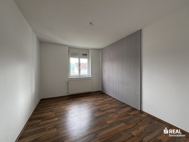 Großzügige 6-Zimmer-Wohnung mit Option auf zwei separate Einheiten