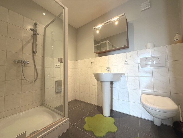 Ruhige 2-Zimmer-Wohnung mit grossem Balkon in Hard