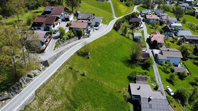 Sonniges Grundstück mit ca. 899 m² am Fuße des Bartholomäbergs!