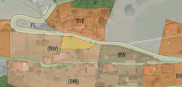 Sonniges Grundstück mit ca. 899 m² am Fuße des Bartholomäbergs!