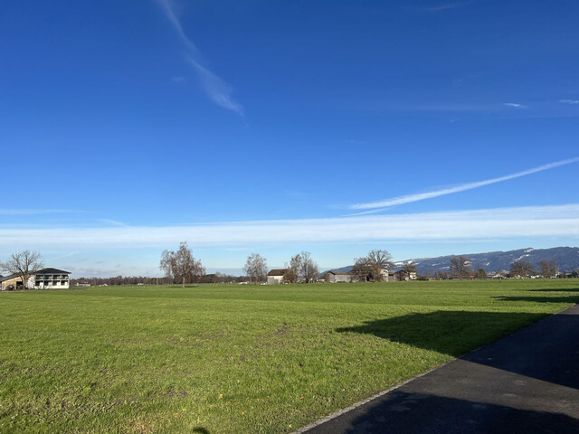 SCHÖNES GRUNDSTÜCK IN SONNIGER LAGE