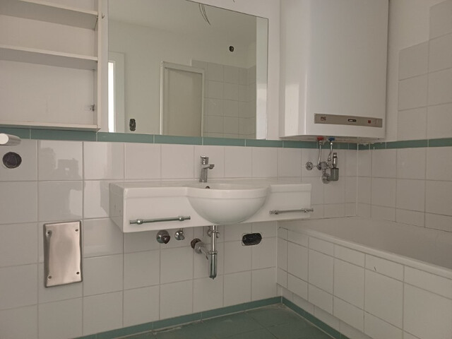 Geräumige Wohnung mit Balkon, Abstellraum, Keller und Fahrradabstellraum in Top-Lage!