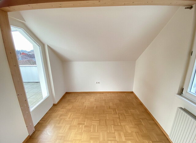 Großzügige 6-Zimmer-Maisonettewohnung mit Loggia in Koblach zu vermieten!