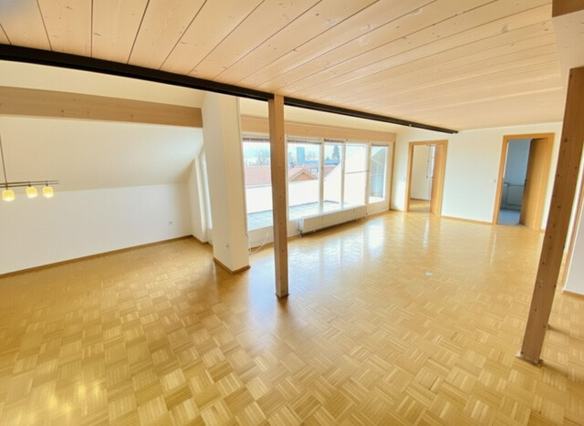 Großzügige 6-Zimmer-Maisonettewohnung mit Loggia in Koblach zu vermieten!