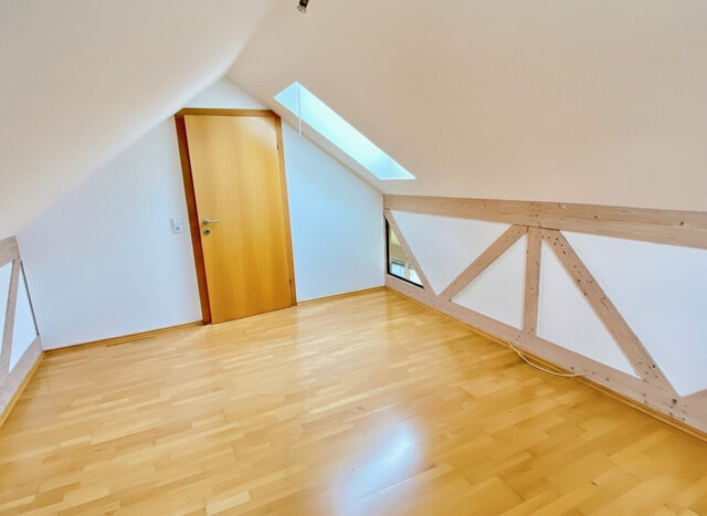 Großzügige 6-Zimmer-Maisonettewohnung mit Loggia in Koblach zu vermieten!