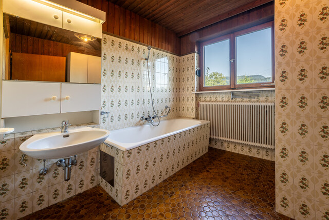 Exklusives Anwesen mit Sanierungspotenzial – gestalten Sie Ihr Traumhaus!