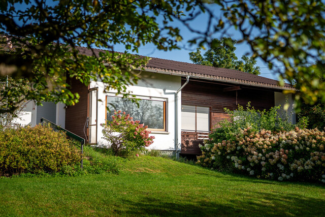 Exklusives Anwesen mit Sanierungspotenzial – gestalten Sie Ihr Traumhaus!