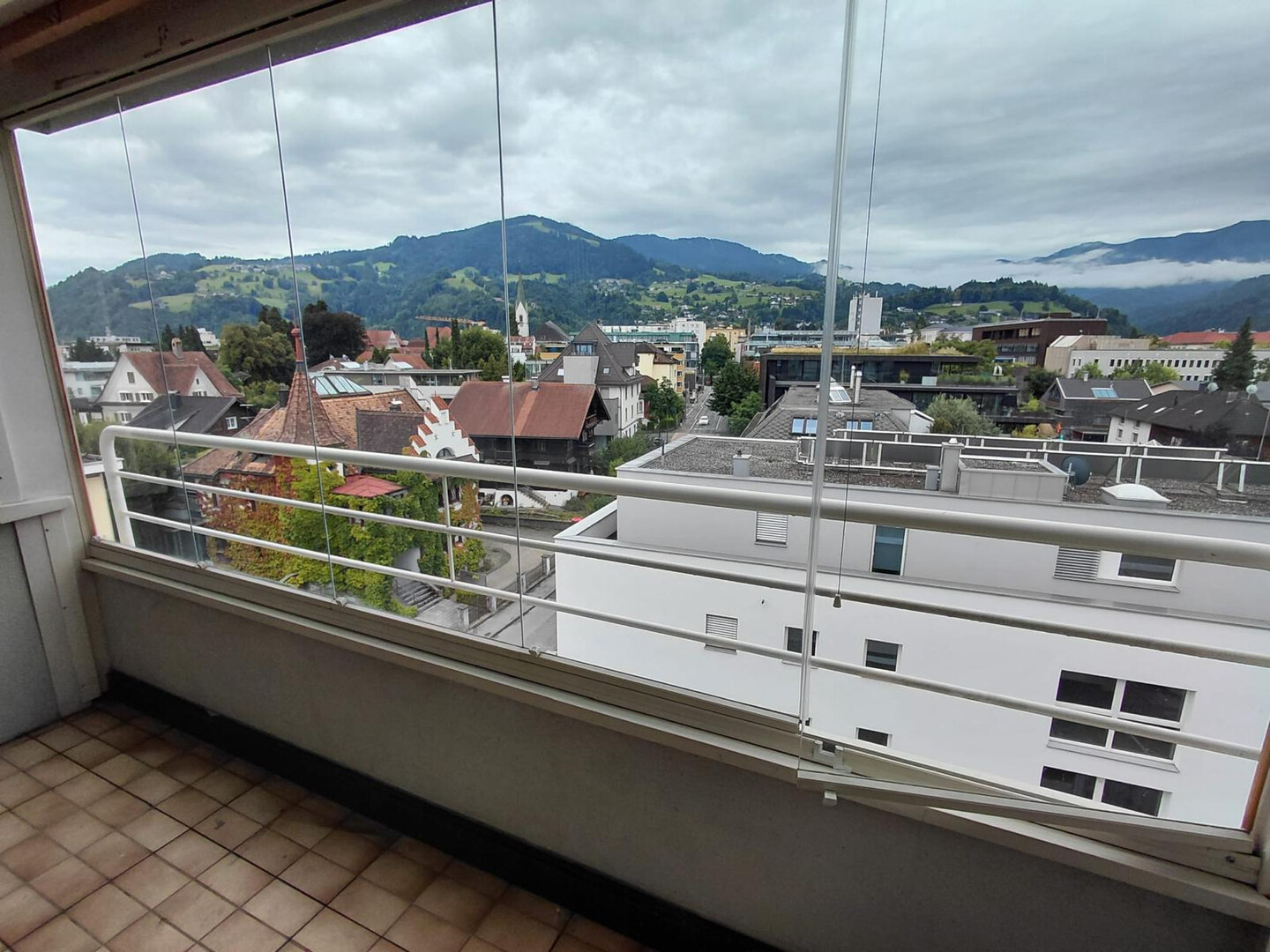Schöne 4-Zimmer Wohnung im 5. OG, im Zentrum von Dornbirn, ruhige Süd-Ost-Lage